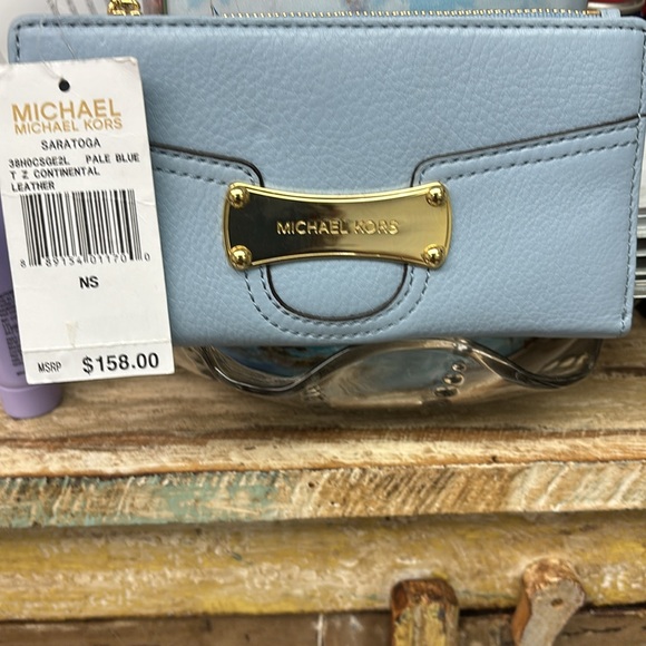 Michael Kors Sky Blue Wallet with Gold Hardware - NWT - Picture 1 of 12